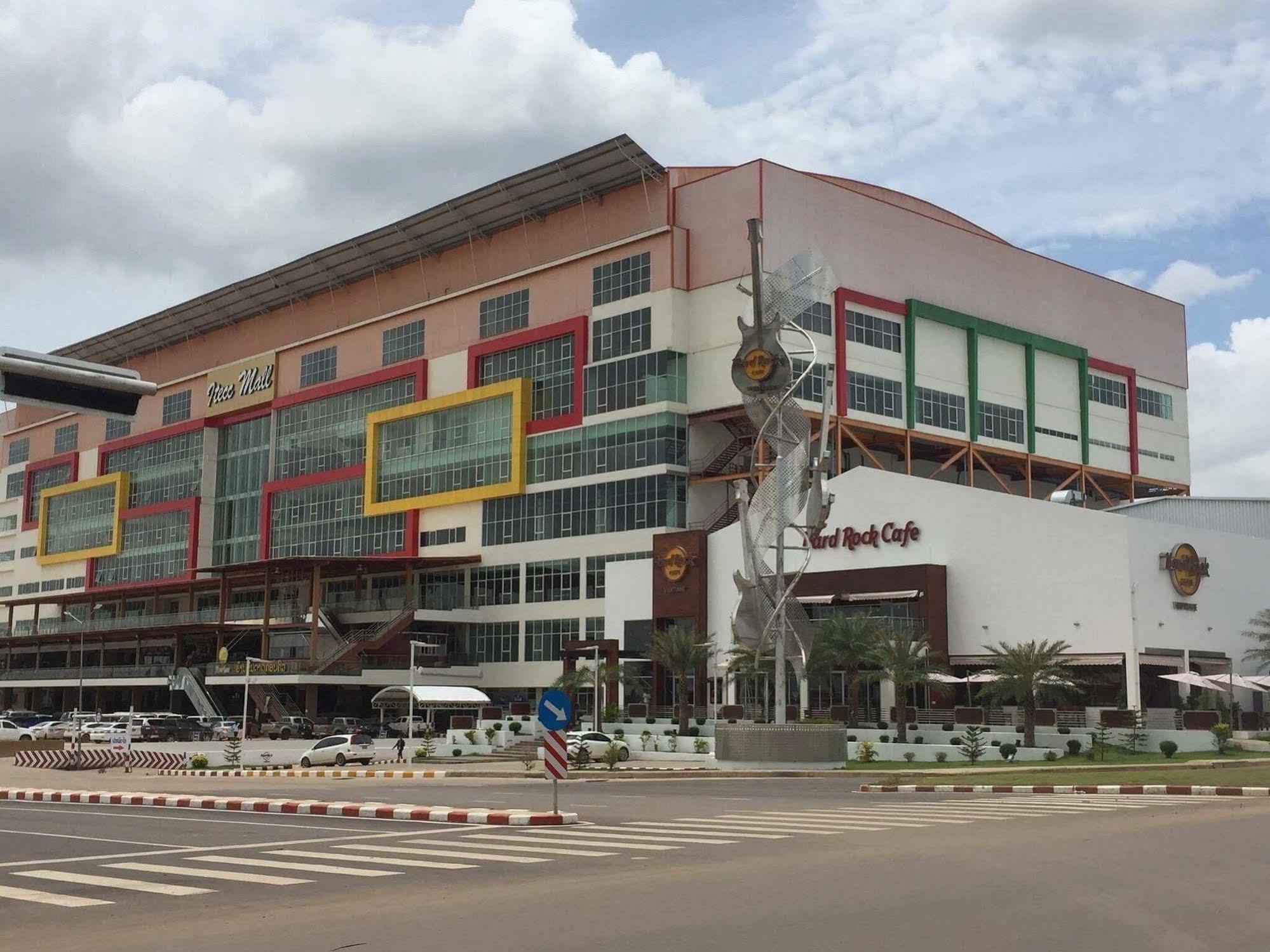 Domon Hotel Vientiane Exterior photo