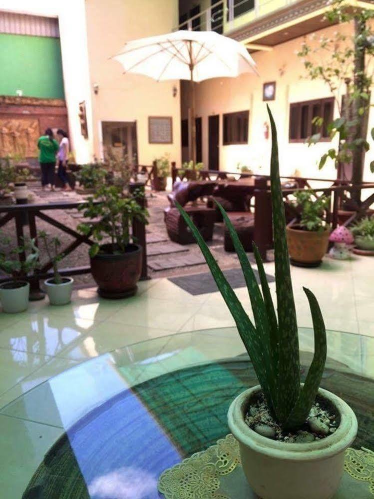 Domon Hotel Vientiane Exterior photo